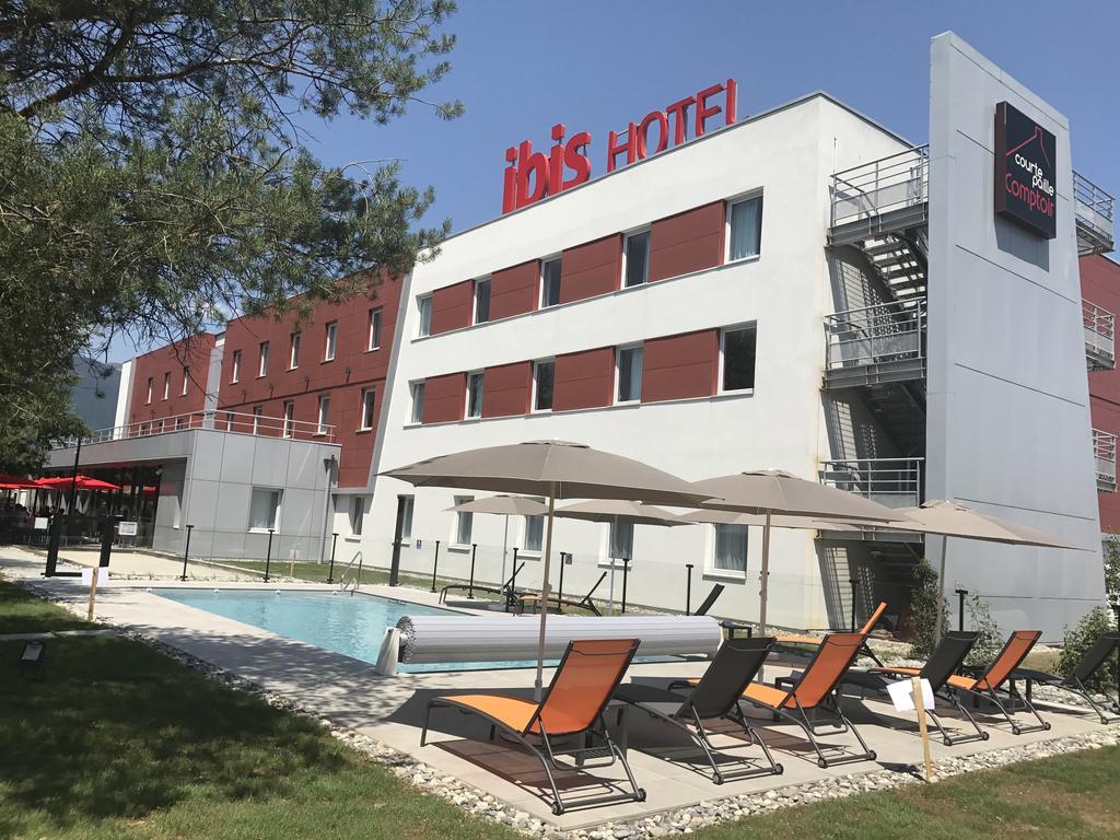 Ibis Saint-Genis-Pouilly Geneve Hotel Exterior photo
