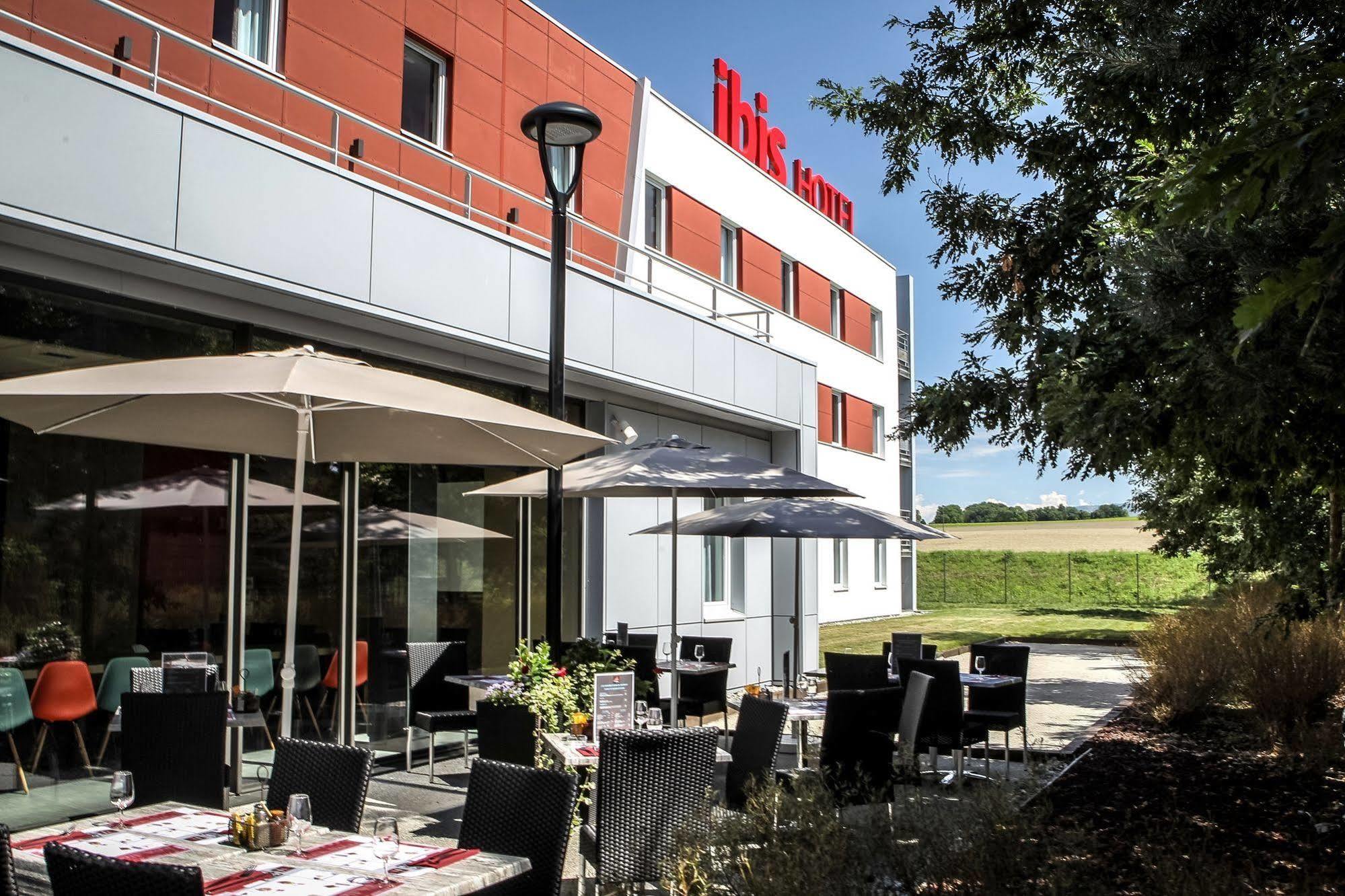 Ibis Saint-Genis-Pouilly Geneve Hotel Exterior photo